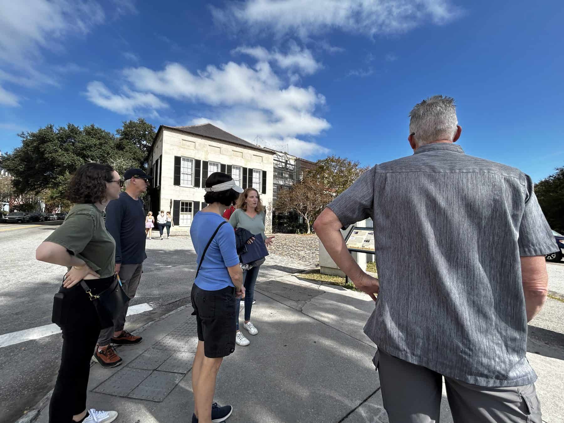 Walk along the Battery in Charleston on a Historic Charleston Walking Tour