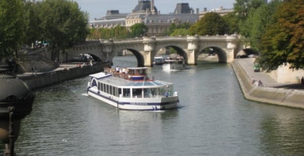 Sightseeing Boat Cruises Paris