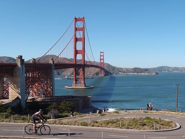Biking to Golden Gate Bridge. Image Source: Pixabay.