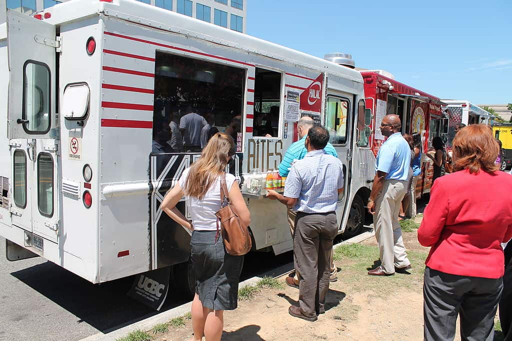 Food Trucks Near the Air and Space Museum