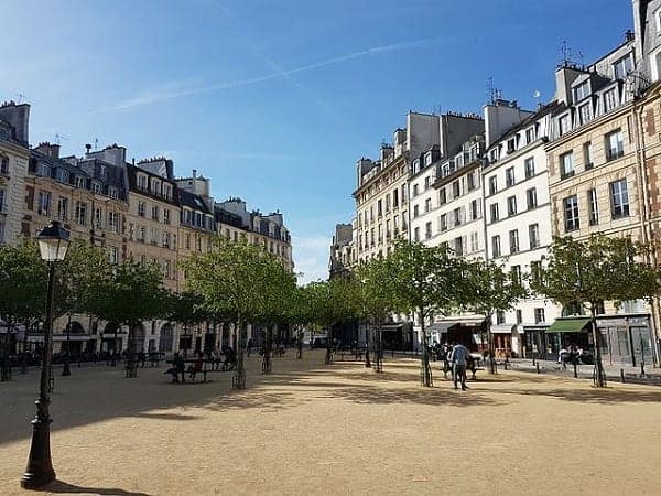 PLACE DAUPHINE