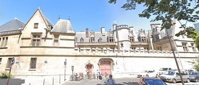 paris free guided tours
