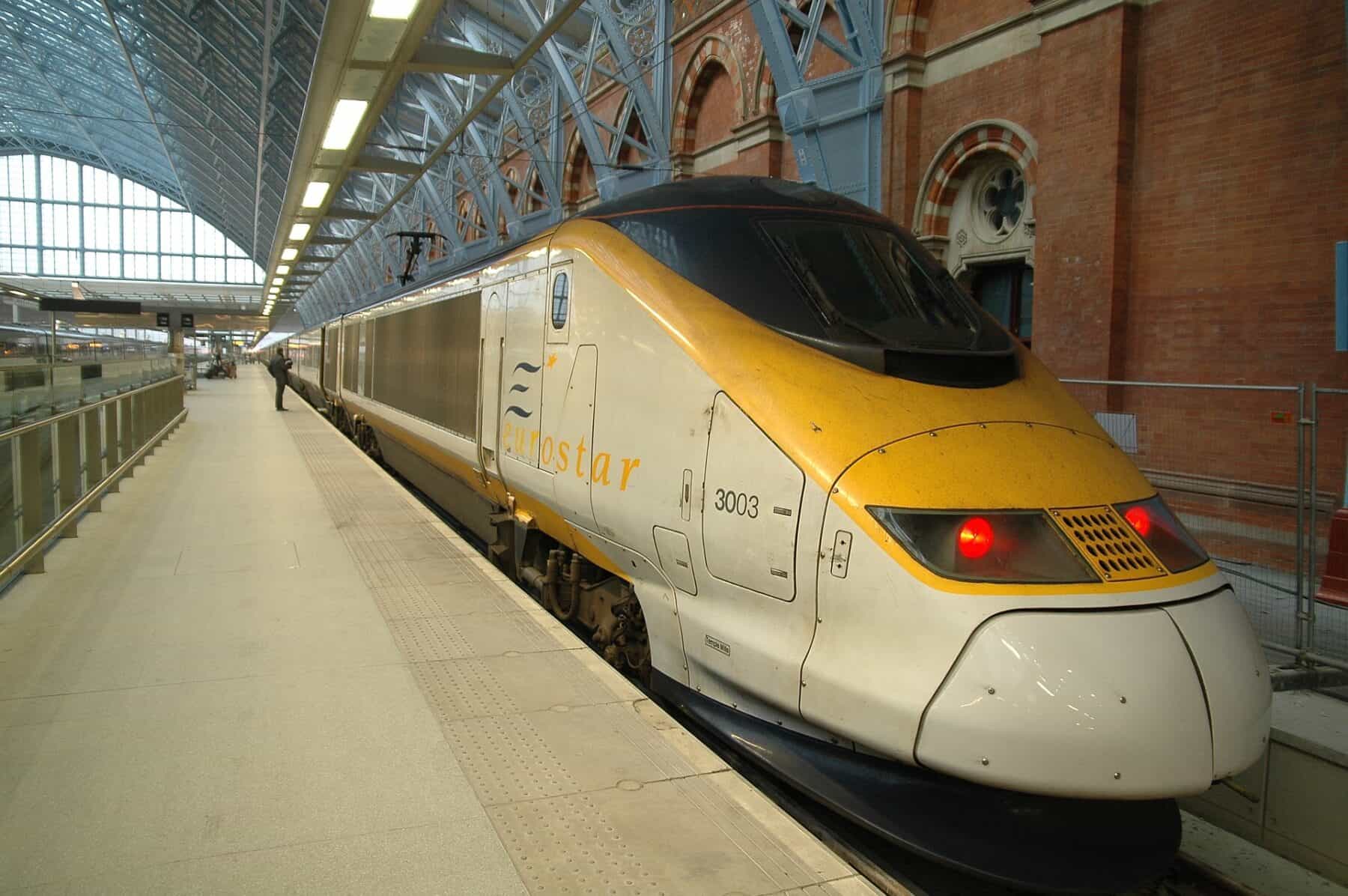 The Eurostar train at St. Pancras Station. Image source: Pixabay user theo-choi.
