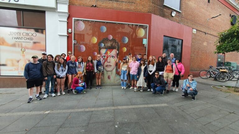 free street art walking tour london