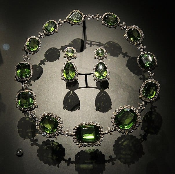 Jewellery from the Victoria and Albert Museum