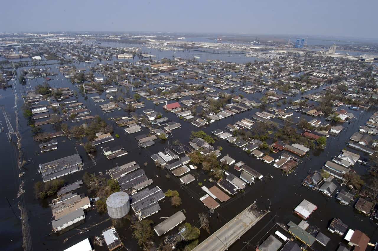 This is the kind of damage that can be caused in New Orleans during hurricane season. Image source: Pixabay user David Mark.