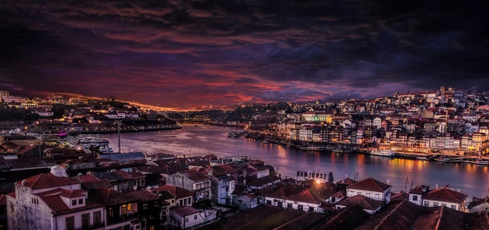 A view of Porto after dark. Image source: Nuno Lopes.