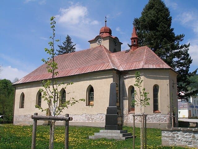 Church of St Michael in Cerny Dul. Image source: Wikimedia user Miloš Hlávka.