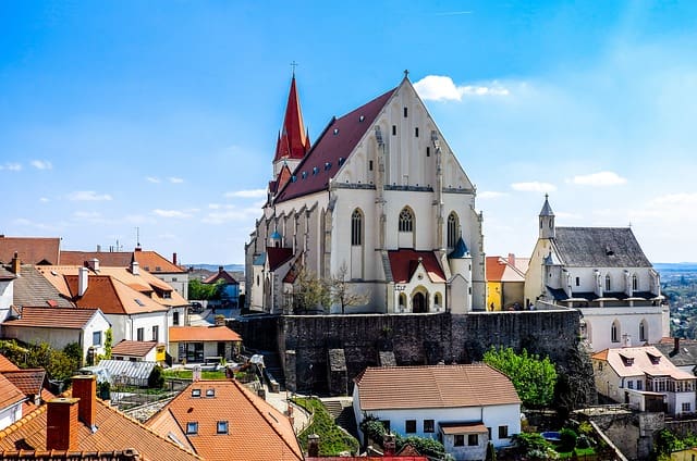 Znojmo church. Image source: Pixabay user Leonhard Niederwimmer.