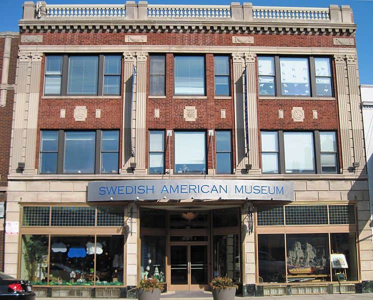 The Swedish American Museum in Chicago. Image source: Wikimedia user Zagalejo under Public Domain.