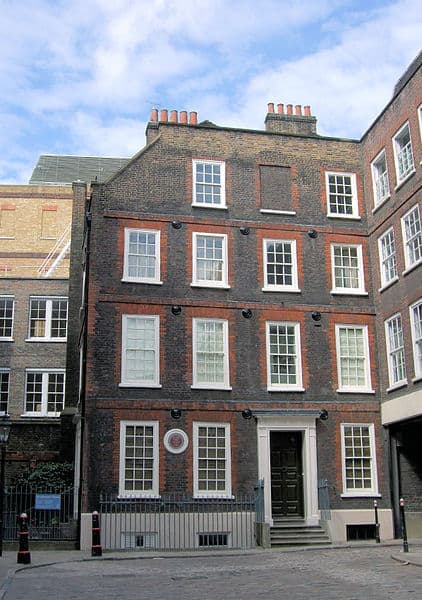 Samuel Johnson's House as seen from Gough Square. Image source: Wikimedia user Jim Linwood under the Creative Commons Attribution 2.0 Generic license.