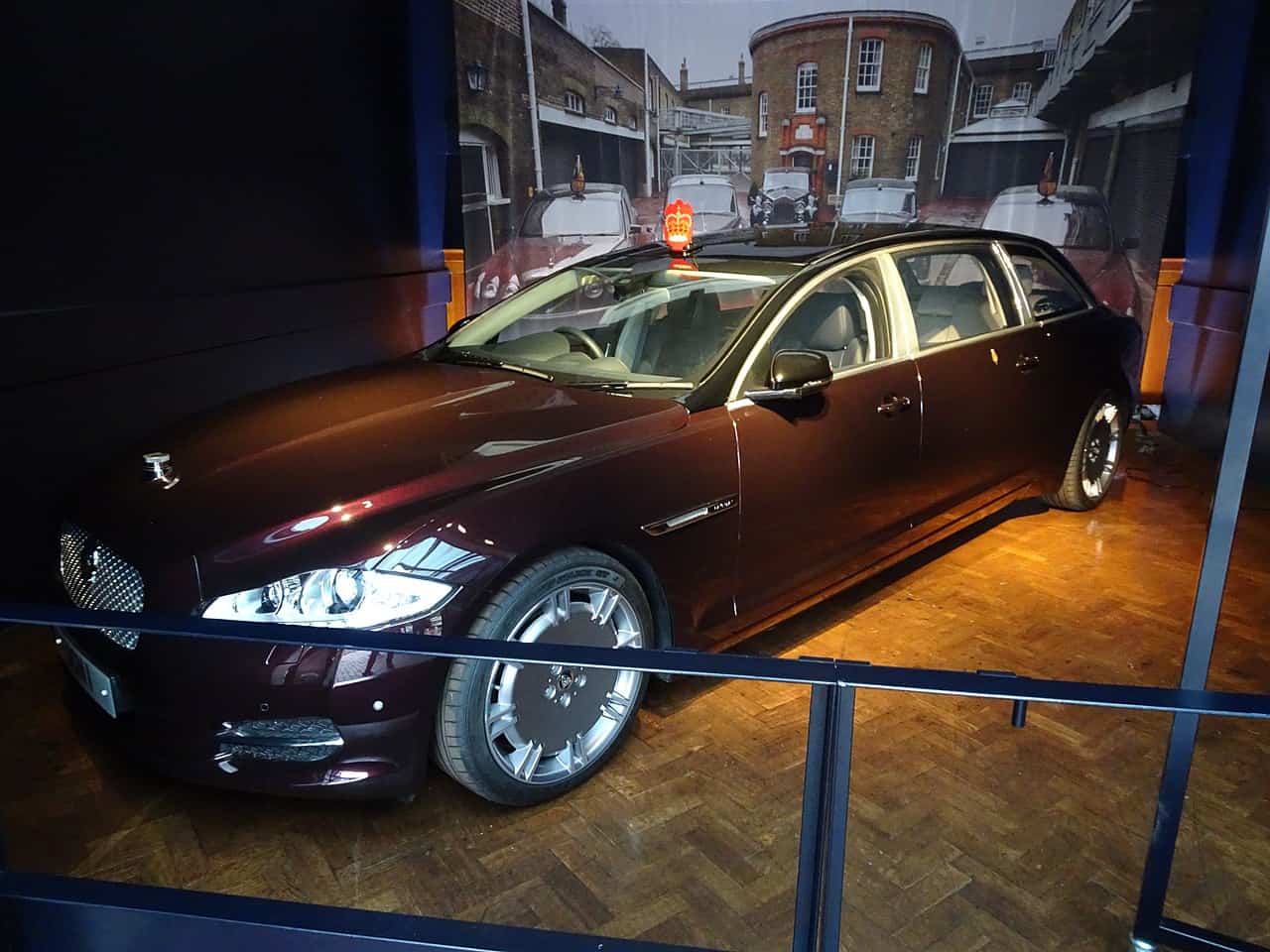 One of two 2012 Jaguar XJ Limousines on display at the Royal Mews. Image source: Wikimedua user ~Ealasaid~ under the Creative Commons Attribution 2.0 Generic license.