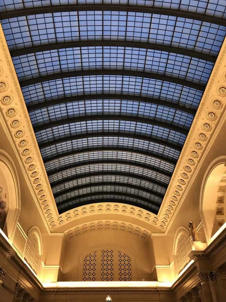 Lockers and Luggage Storage in Chicago Union Station