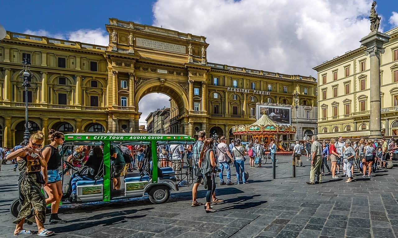 Piazza della Repubblica. Image source: Pixabay user user32212.