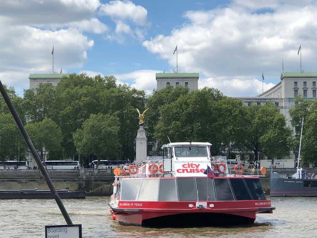 river thames cruise price