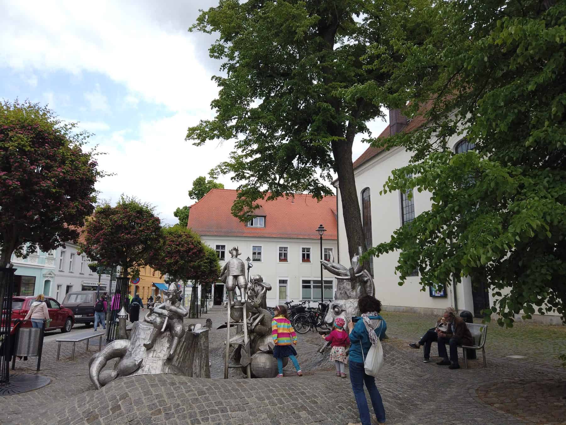 Sculptures in Luebbenau